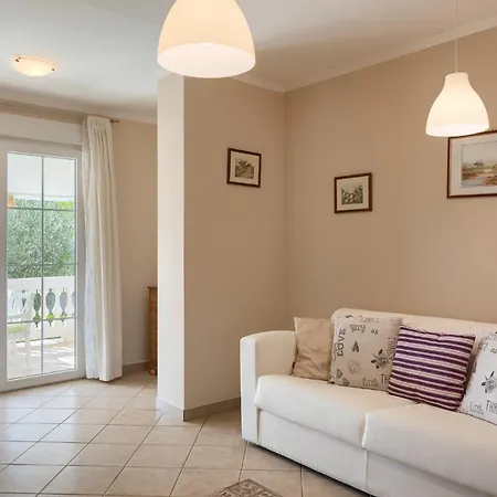 Opatic Apartment *
